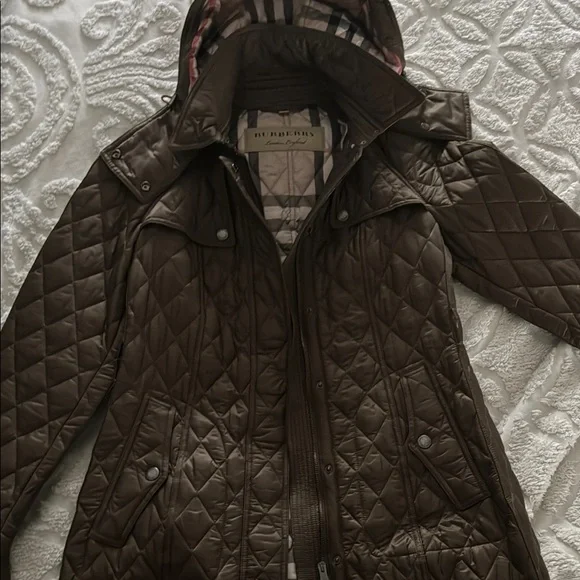 Burberry Quilted Jacket - Picture 5 of 8